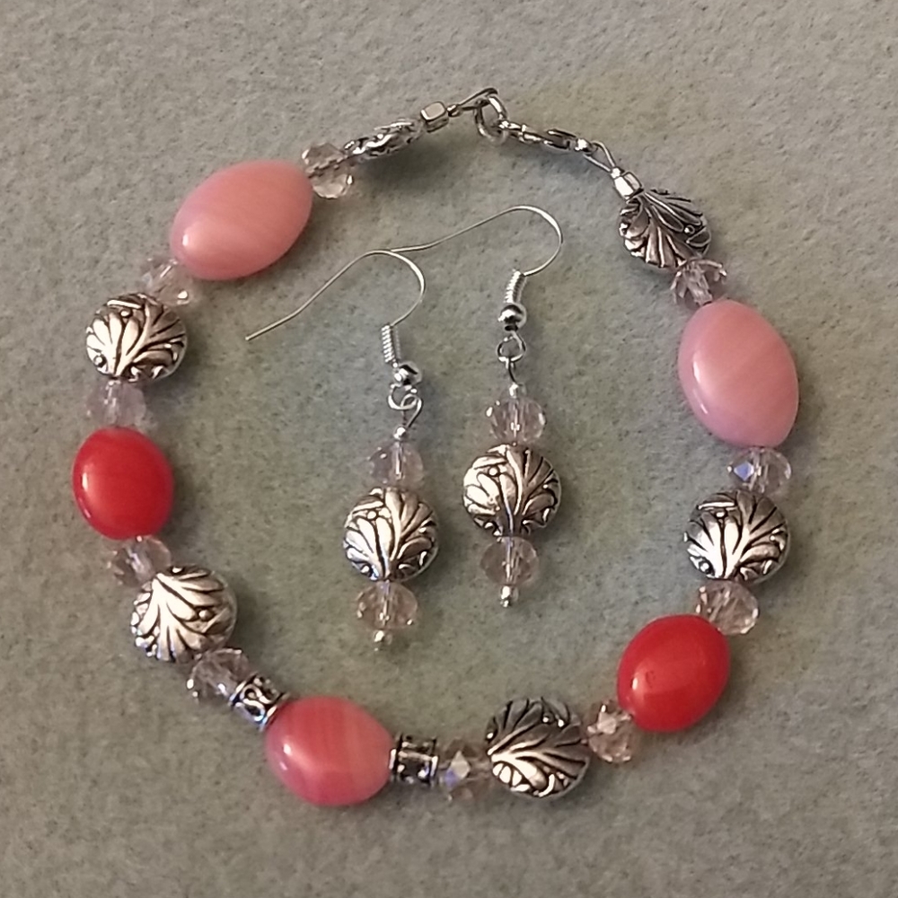 Pink glass bracelet and earrings